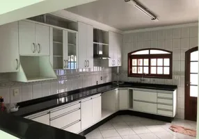 Foto 1 de Casa com 3 Quartos à venda, 120m² em Parque Paraiso, Itapecerica da Serra