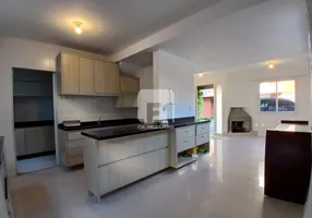 Foto 1 de Casa de Condomínio com 3 Quartos para alugar, 164m² em Campeche, Florianópolis