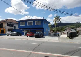 Foto 1 de Sobrado com 3 Quartos para alugar, 187m² em Bom Retiro, Joinville