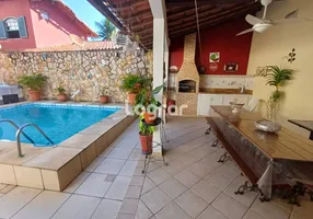 Foto 1 de Casa com 3 Quartos à venda, 270m² em Piratininga, Niterói