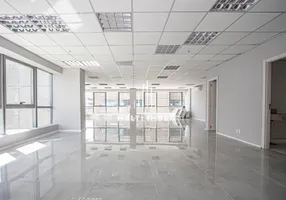 Foto 1 de Sala Comercial para alugar, 136m² em Praia de Belas, Porto Alegre