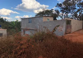 Foto 1 de Lote/Terreno à venda, 300m² em Centro, Mateus Leme