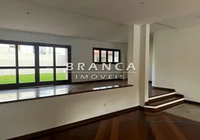 Foto 1 de Casa com 4 Quartos para venda ou aluguel, 340m² em Morada dos Pinheiros Aldeia da Serra , Santana de Parnaíba