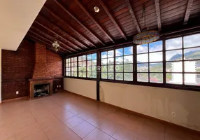 Foto 1 de Cobertura com 2 Quartos à venda, 130m² em Varzea, Teresópolis