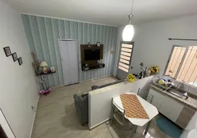 Foto 1 de Casa com 2 Quartos à venda, 101m² em Conjunto Habitacional Turística, São Paulo