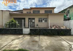 Foto 1 de Casa com 5 Quartos à venda, 245m² em Cordeiro, Recife