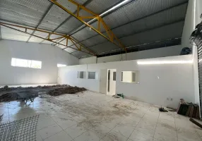 Foto 1 de Galpão/Depósito/Armazém com 4 Quartos para alugar, 170m² em Emaús, Parnamirim