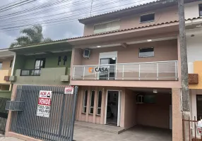 Foto 1 de Sobrado com 3 Quartos à venda, 169m² em Vila Bancaria , Campo Largo