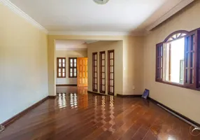 Foto 1 de Sobrado com 4 Quartos à venda, 134m² em Saguaçú, Joinville