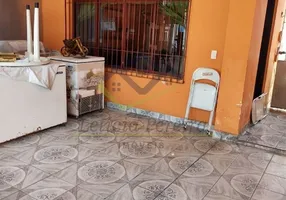 Foto 1 de Sobrado com 2 Quartos à venda, 174m² em Vila Urupês, Suzano