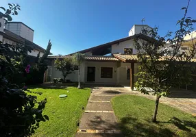 Foto 1 de Casa com 4 Quartos à venda, 286m² em Lagoa da Conceição, Florianópolis