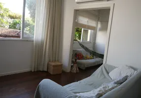 Foto 1 de Apartamento com 2 Quartos para alugar, 70m² em Urca, Rio de Janeiro
