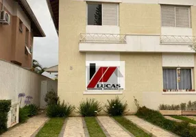 Foto 1 de Sobrado com 3 Quartos à venda, 137m² em Vila Santo Antônio, Cotia