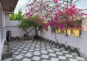 Foto 1 de Casa com 3 Quartos à venda, 210m² em Aleixo, Manaus