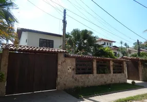 Foto 1 de Sobrado com 4 Quartos à venda, 300m² em Camboinhas, Niterói