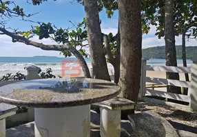 Foto 1 de Casa com 4 Quartos para alugar, 250m² em Praia de Canto Grande, Bombinhas