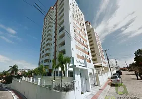 Foto 1 de Apartamento com 3 Quartos para alugar, 77m² em Barreiros, São José