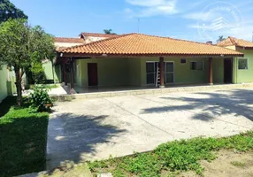 Foto 1 de Casa com 3 Quartos para alugar, 346m² em Alto do Tabau, Pindamonhangaba