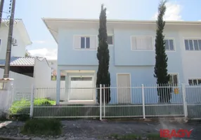Foto 1 de Casa com 3 Quartos para alugar, 118m² em Córrego Grande, Florianópolis