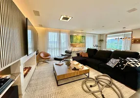 Foto 1 de Apartamento com 3 Quartos à venda, 227m² em Km 3, Santa Maria