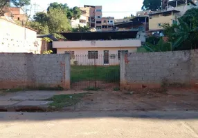 Foto 1 de Casa com 3 Quartos à venda, 100m² em Veneza, Ipatinga