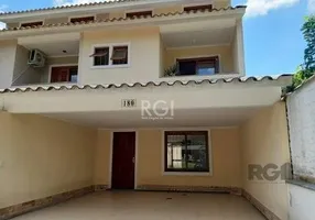 Foto 1 de Casa com 3 Quartos à venda, 187m² em Cavalhada, Porto Alegre