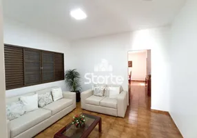 Foto 1 de Casa com 3 Quartos à venda, 182m² em Saraiva, Uberlândia