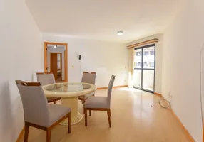 Foto 1 de Apartamento com 2 Quartos à venda, 62m² em Rebouças, Curitiba