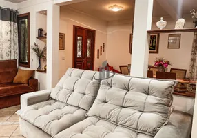 Foto 1 de Casa com 3 Quartos à venda, 194m² em Vila Santa Cecília, Volta Redonda