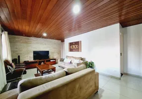 Foto 1 de Casa de Condomínio com 3 Quartos à venda, 220m² em Chácara Nossa Senhora do Bom Conselho , São Paulo