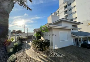 Foto 1 de Casa com 3 Quartos à venda, 300m² em Barreiros, São José