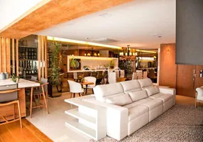 Foto 1 de Apartamento com 3 Quartos à venda, 269m² em Guanabara, Londrina