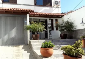 Foto 1 de Casa com 3 Quartos à venda, 239m² em São Sebastião, Porto Alegre