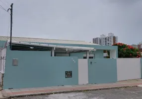 Foto 1 de Casa com 4 Quartos à venda, 110m² em Beira Mar, Florianópolis