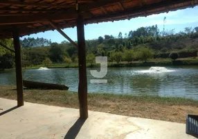 Foto 1 de Fazenda/Sítio com 2 Quartos à venda, 180m² em Chacara Brumado, Amparo