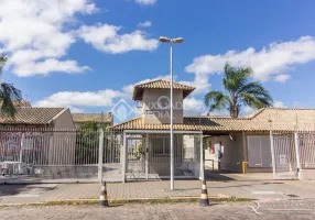 Foto 1 de Casa de Condomínio com 2 Quartos à venda, 68m² em Humaitá, Porto Alegre