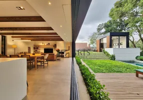 Foto 1 de Casa de Condomínio com 3 Quartos à venda, 415m² em Campo Comprido, Curitiba