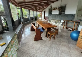 Foto 1 de Casa com 5 Quartos à venda, 240m² em Centro, Vitória