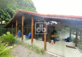 Foto 1 de Casa de Condomínio com 3 Quartos à venda, 475m² em Badu, Niterói