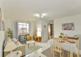 Foto 1 de Apartamento com 2 Quartos à venda, 56m² em Capão Raso, Curitiba