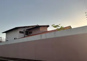 Foto 1 de Casa com 5 Quartos para alugar, 473m² em São Pedro, Teresina