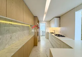 Foto 1 de Apartamento com 4 Quartos à venda, 141m² em Centro, Itajaí