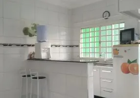 Foto 1 de Casa com 4 Quartos à venda, 277m² em Vila Tibério, Ribeirão Preto