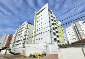 Foto 1 de Apartamento com 2 Quartos para alugar, 75m² em Atiradores, Joinville