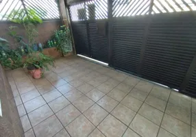 Foto 1 de Casa com 3 Quartos à venda, 177m² em Macuco, Santos