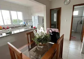 Foto 1 de Apartamento com 2 Quartos à venda, 57m² em Segismundo Pereira, Uberlândia