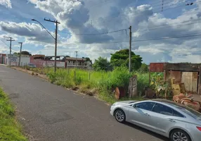 Foto 1 de Lote/Terreno à venda, 369m² em Dona Zulmira, Uberlândia