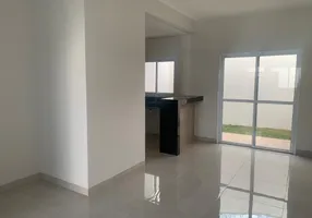 Foto 1 de Casa com 2 Quartos à venda, 79m² em Novo Mundo, Uberlândia