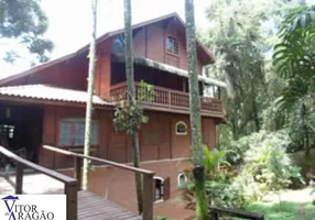 Foto 1 de Casa de Condomínio com 3 Quartos à venda, 260m² em Serra da Cantareira, Mairiporã