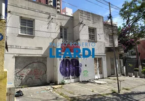 Foto 1 de Sobrado com 4 Quartos à venda, 325m² em Higienópolis, São Paulo